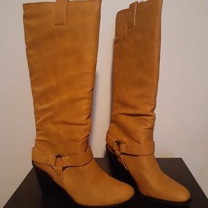 Cowgirl style boots.